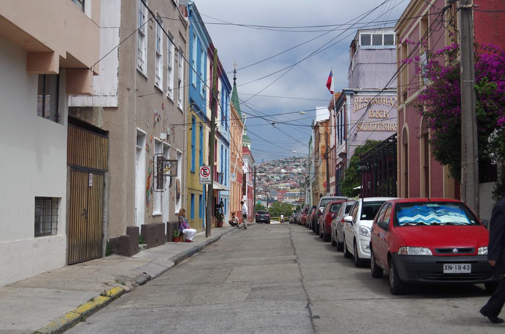 valparaiso_street.jpg